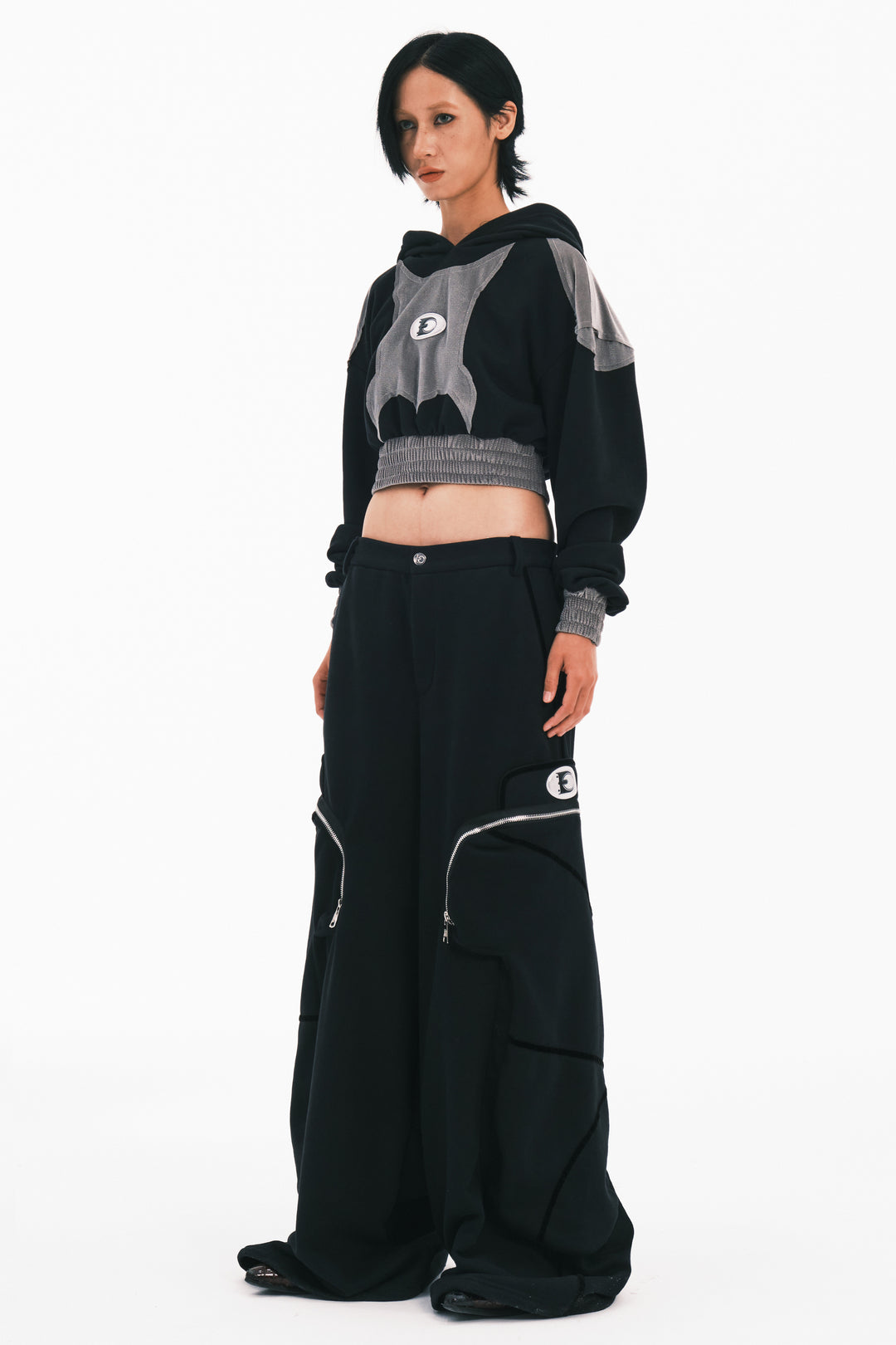 EMBRYO BIG POCKET wide-leg sweatpants — additional product detail view