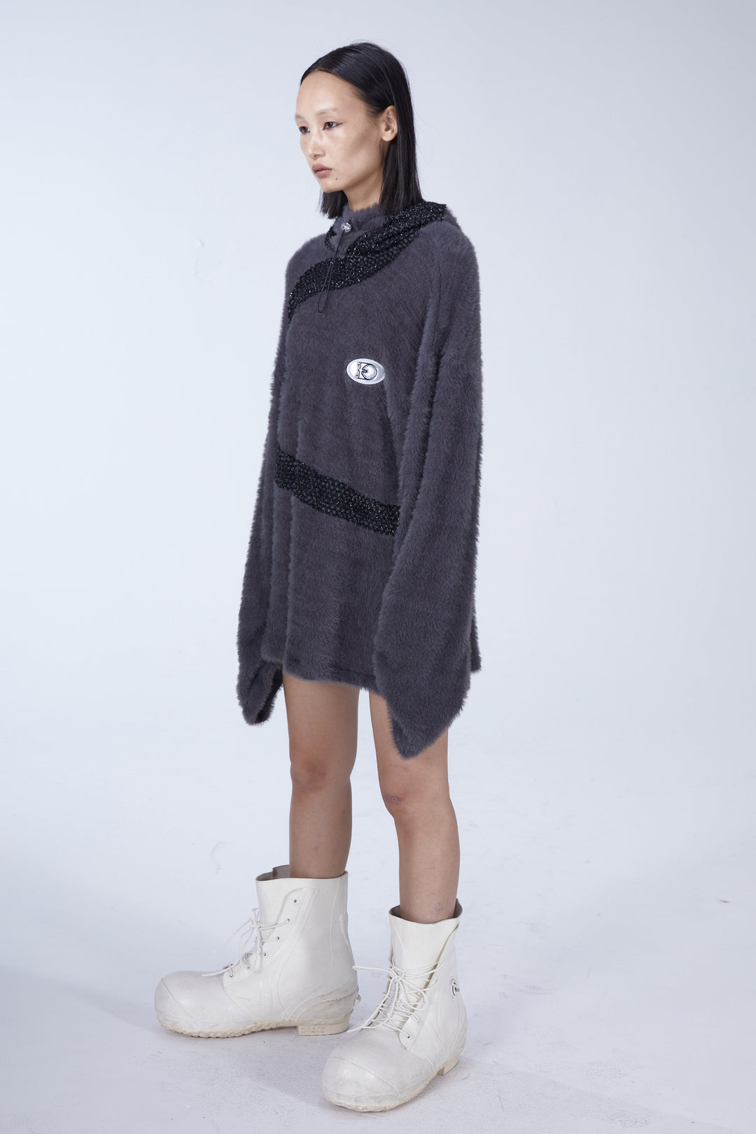 EMBRYO FUR COLLAR oversized plush sweatshirt — construction detail