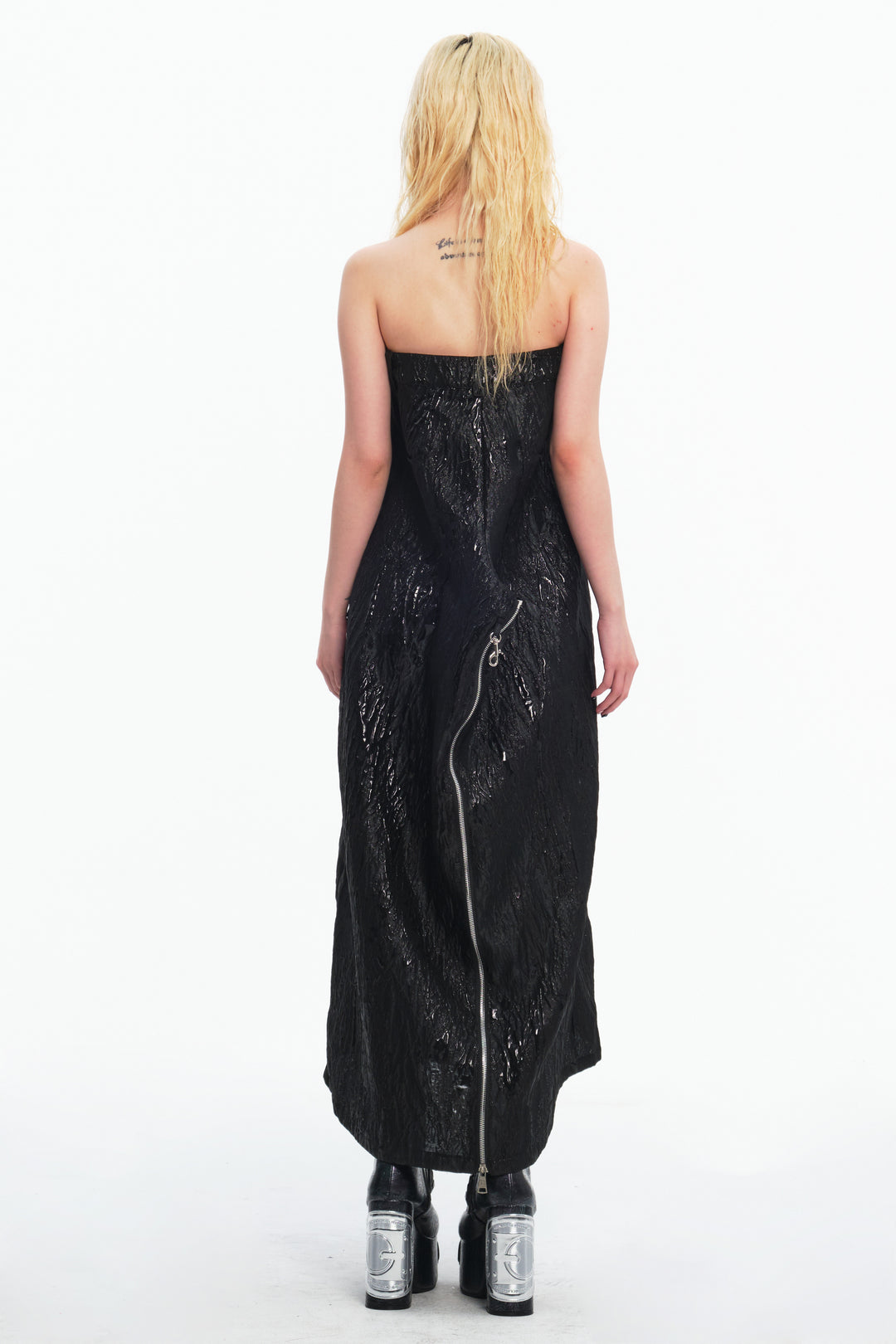 EMBRYO VENOM SHELL convertible zip skirt-pants — alternate modeled angle