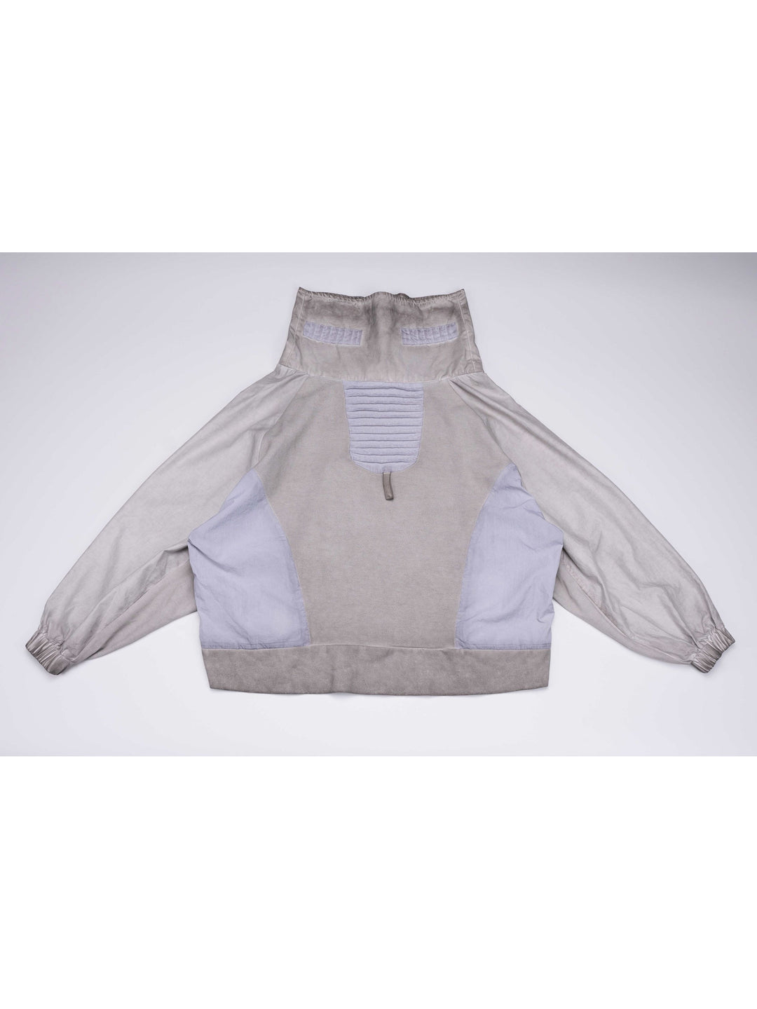 PIONEER eris white detachable-pocket utility hoodie — back flat-lay view showing pleated back panel and hanging loop