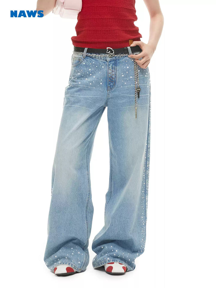 NAWS MONTAIGNE horseshoe leather belt — close modeled view highlighting the construction