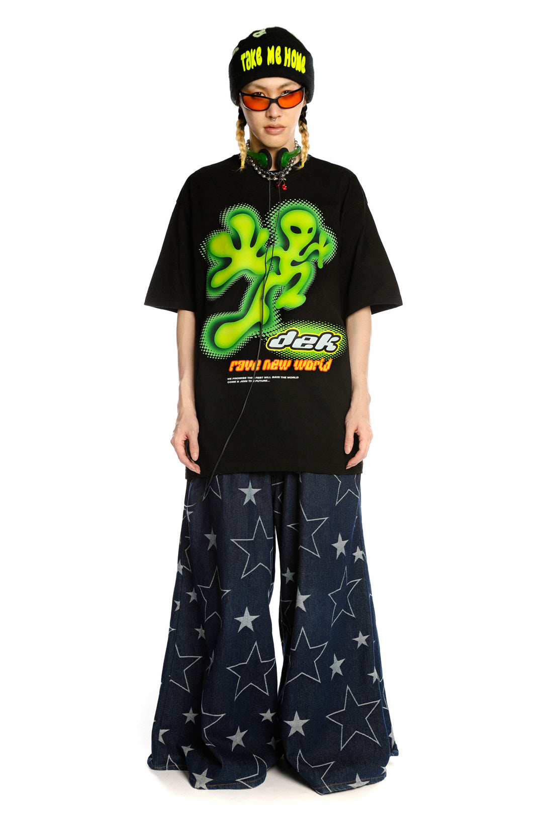 DEADENDKIDS ALIEN INVASION oversized graphic tee — full-length modeled view