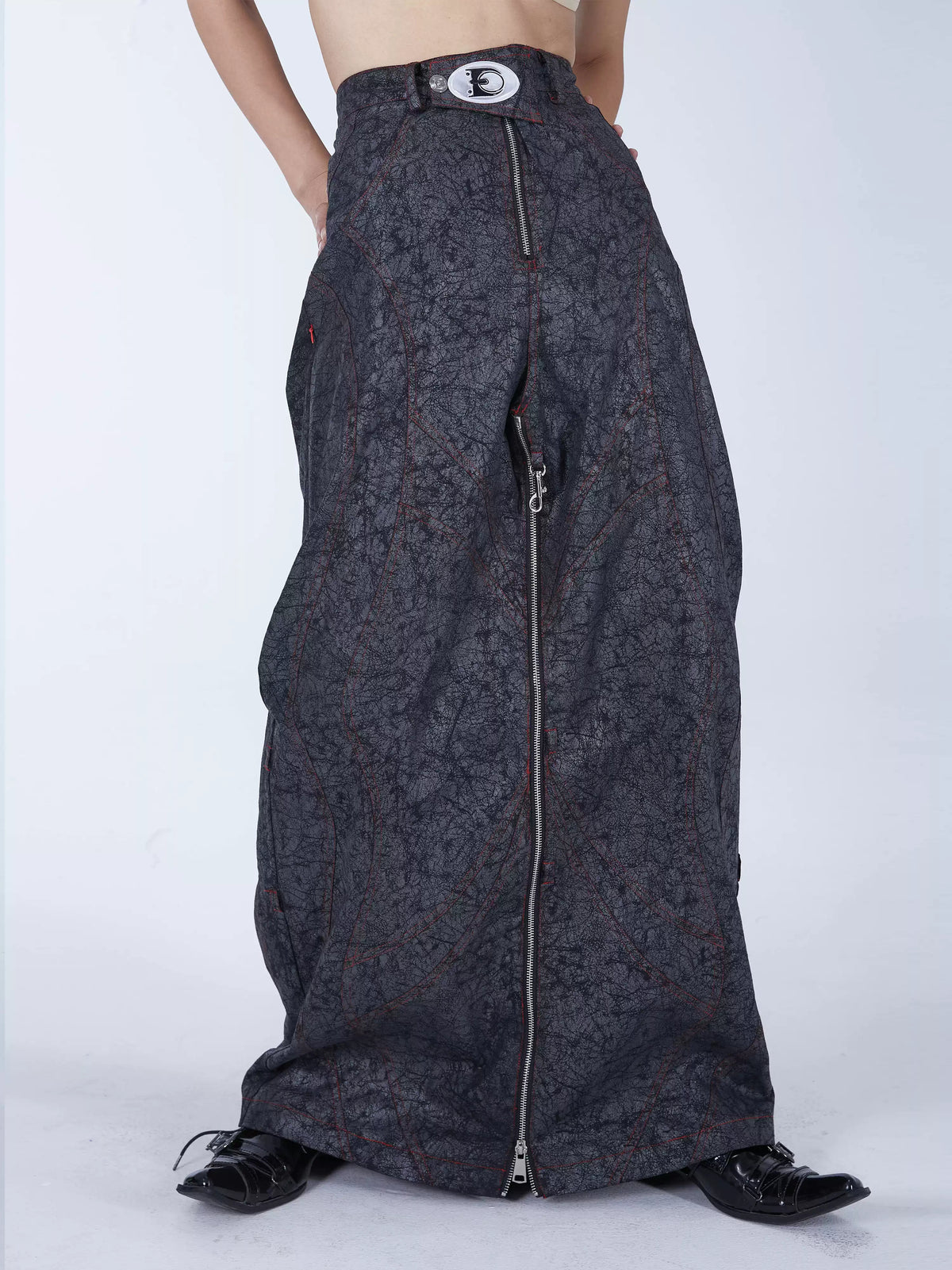 EMBRYO STRUCTURE convertible bustier & wide-leg pants — alternate modeled angle