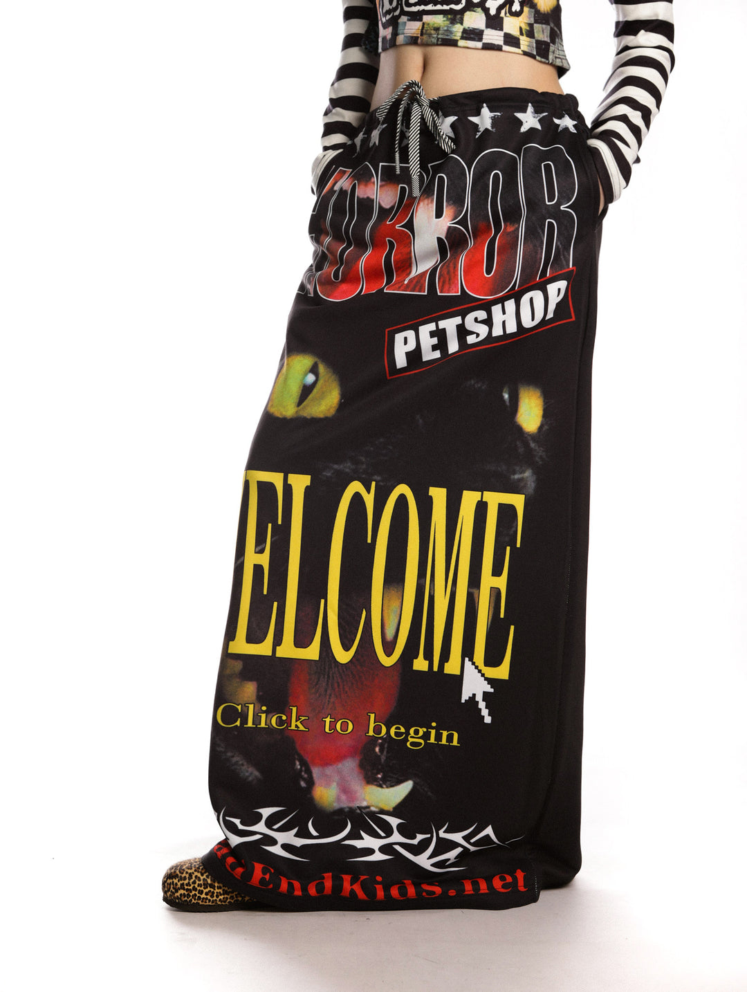 DeadEndKids Horror Petshop black graphic maxi skirt — angled front detail