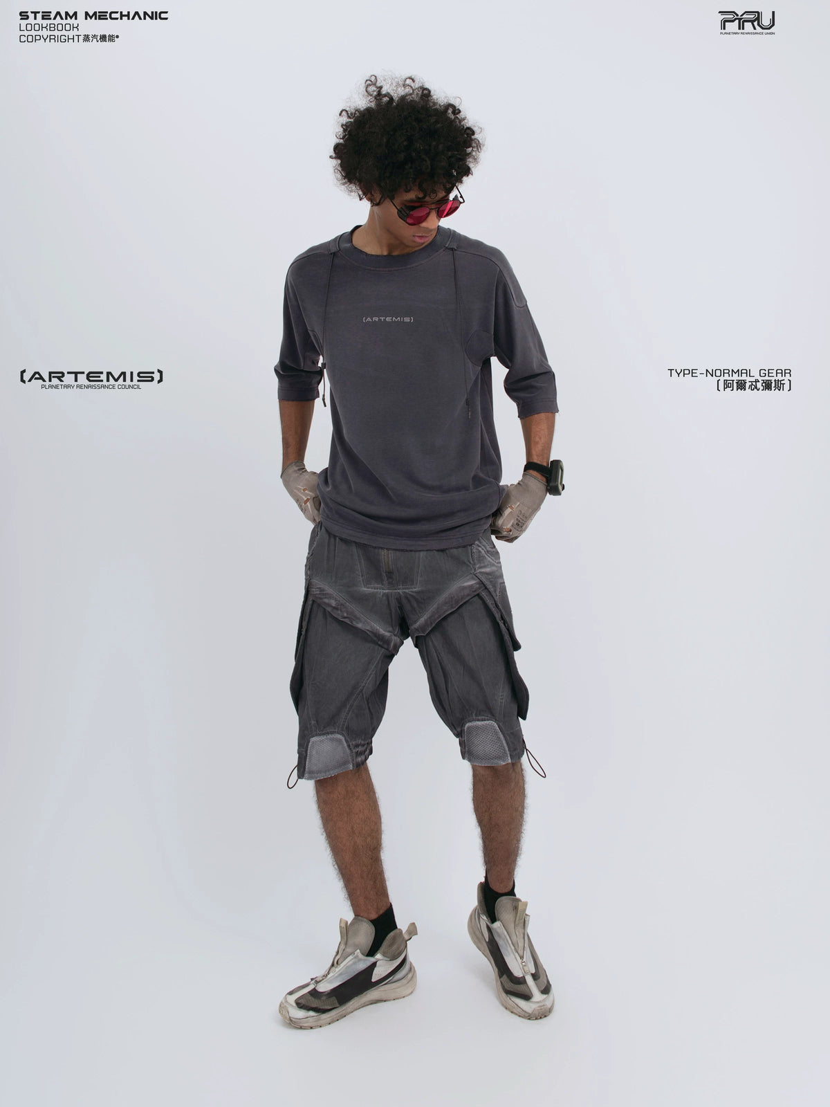 LIGHTSHADOW spirit deconstructed technical tee — side modeled view