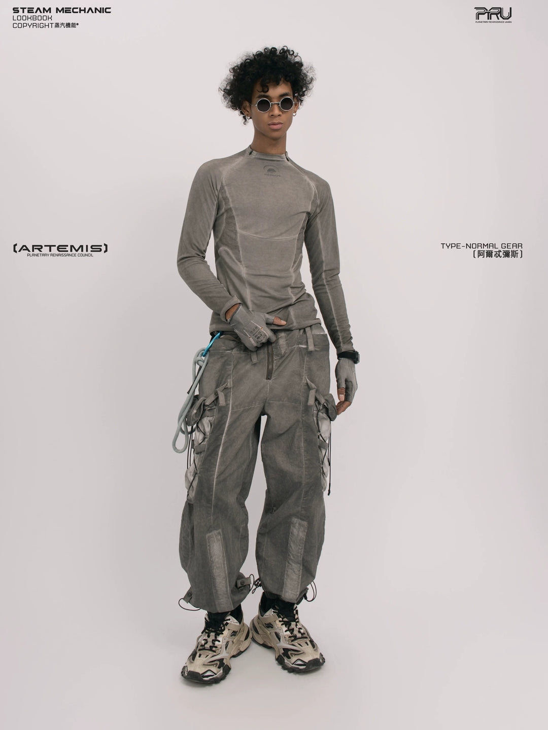 TWIN STAR meteor gray stretch riding base-layer top — alternate modeled angle