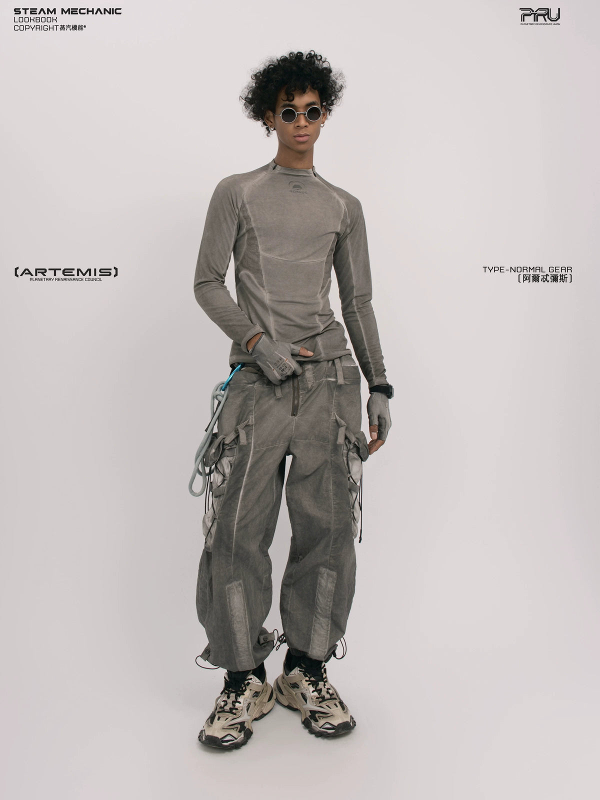 TWIN STAR meteor gray stretch riding base-layer top — alternate modeled angle