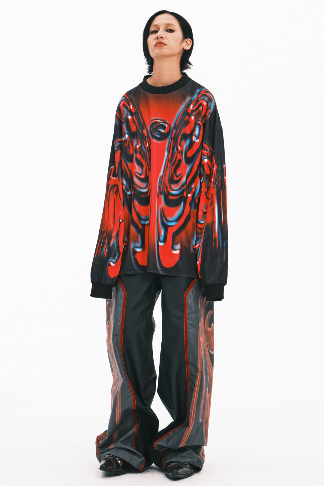 EMBRYO RED TOTEM coated wide-leg pants — close modeled view