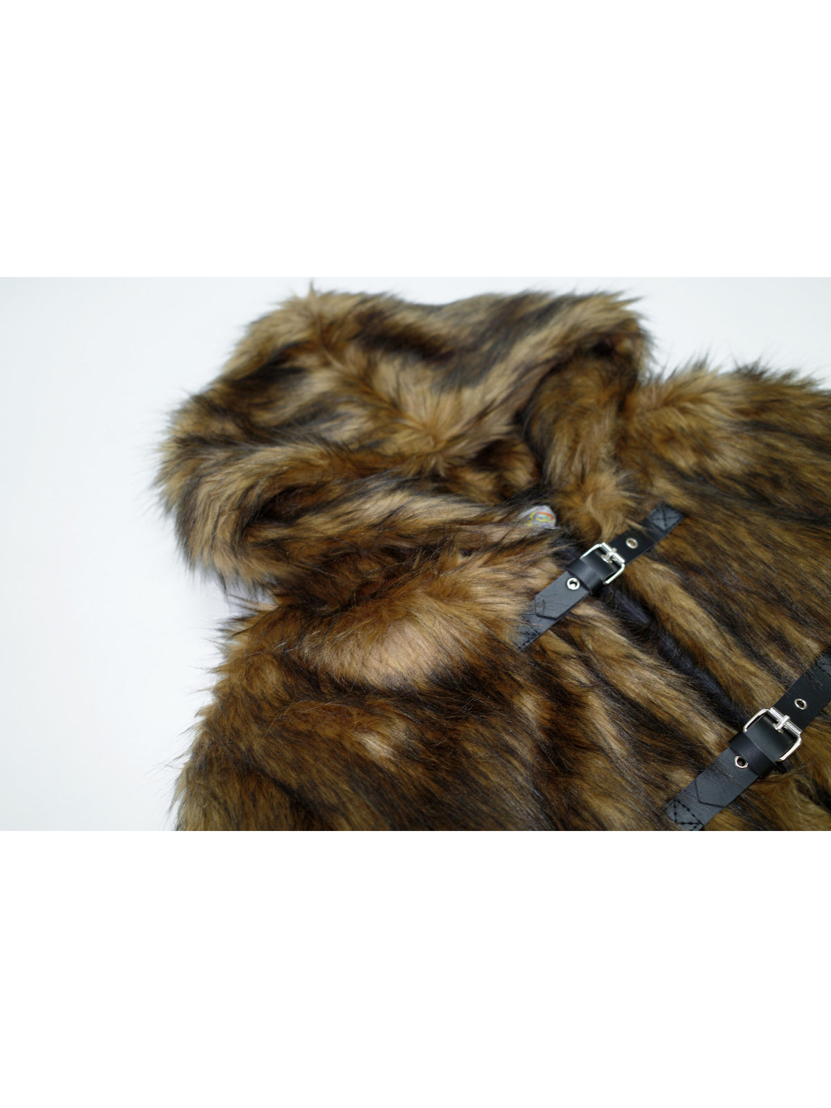 DEADENDKIDS NOMAD HOOD faux-fur coat — rear modeled view