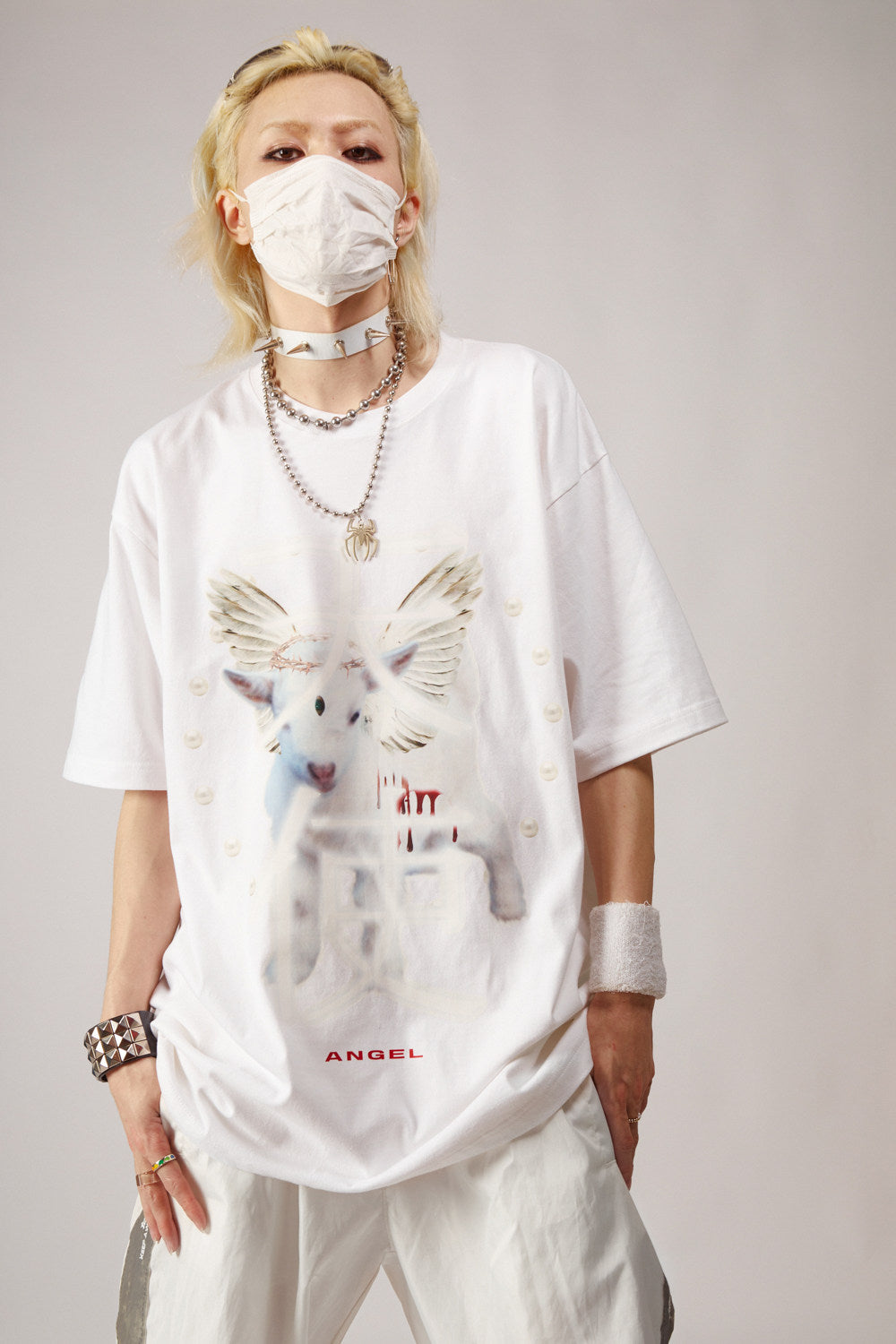 DEADENDKIDS ANGEL DEVIL oversized graphic tee — construction detail