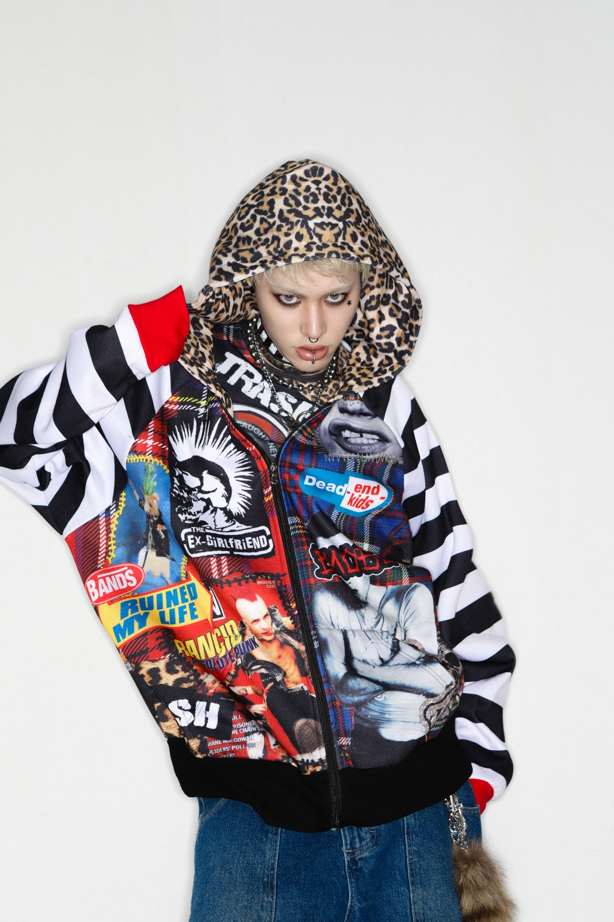 DEADENDKIDS PUNK COLLAGE fleece zip hoodie — construction detail
