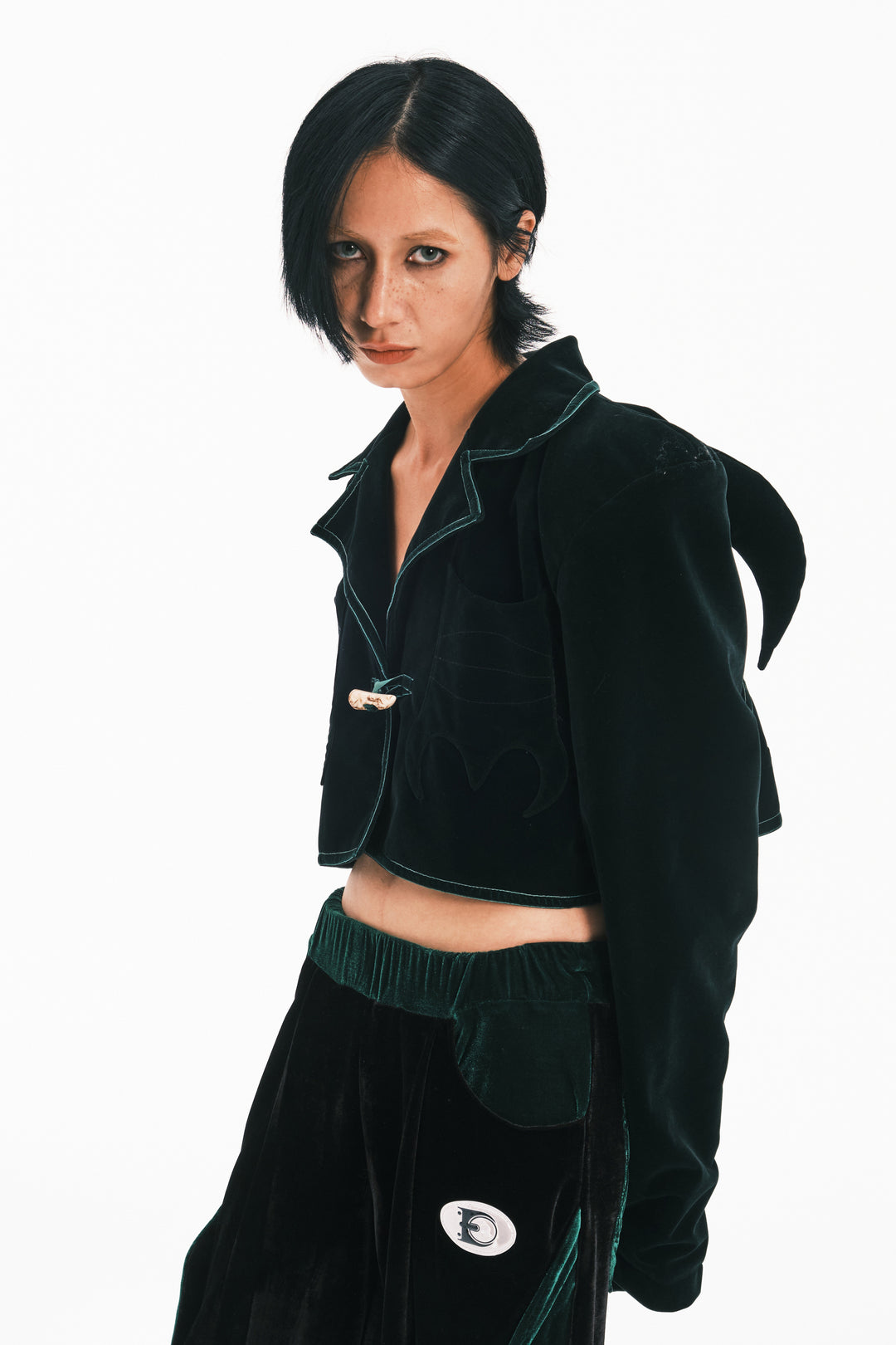 EMBRYO GREEN HORN cropped velvet blazer — additional product detail view