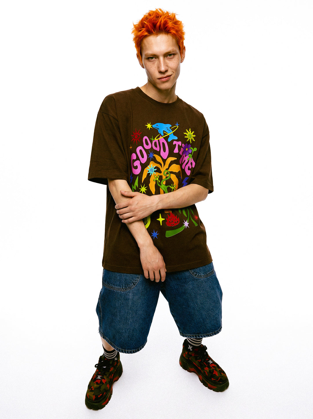 DEADENDKIDS GOOD TIMES oversized graphic tee — material and print detail
