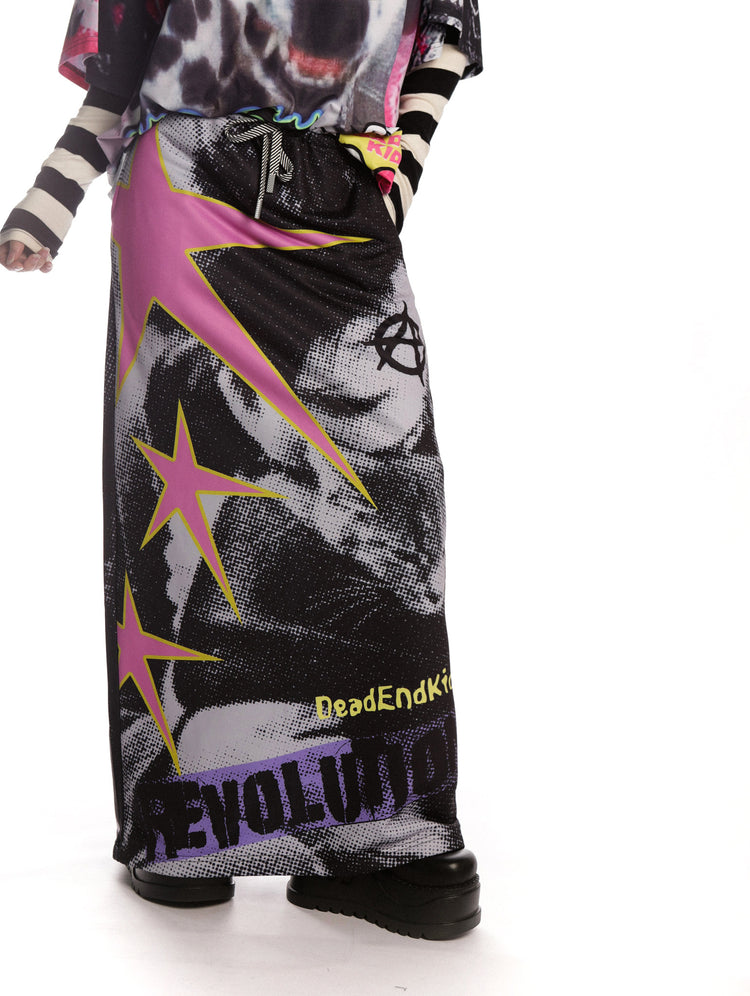 DEADENDKIDS PUNK RIOT printed sweatshirt maxi skirt — close modeled view