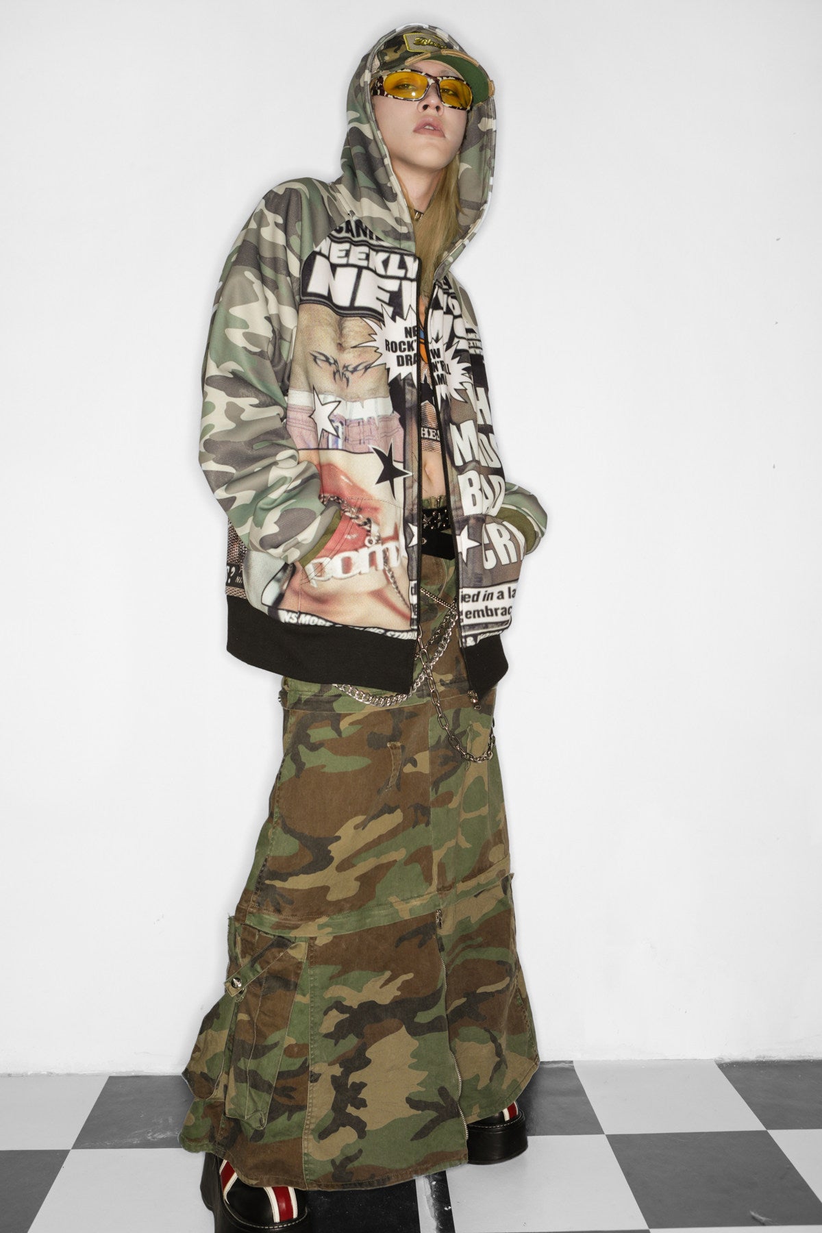 DEADENDKIDS CAMO GIRL fleece zip hoodie — rear modeled view