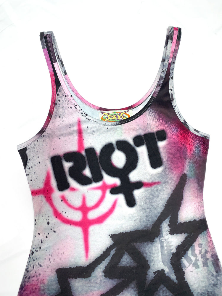 DEADENDKIDS RIOT GRAFFITI fitted maxi dress — construction detail