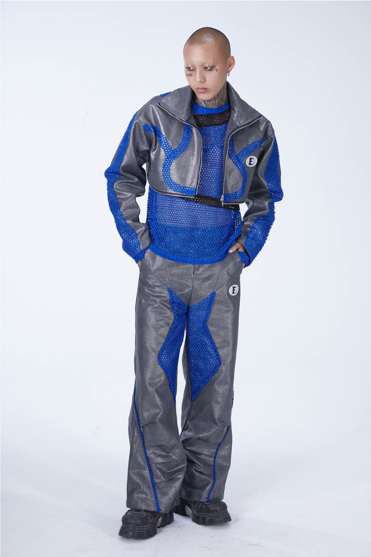 EMBRYO METAL SHELL convertible canvas jacket — construction and silhouette detail