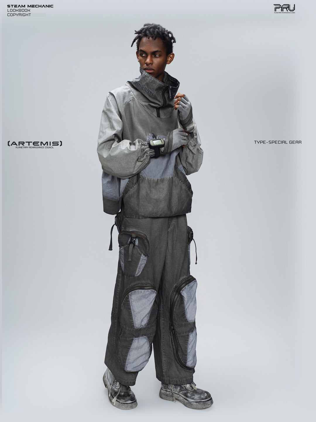 PIONEER moon dust gray detachable-pocket utility hoodie — construction detail