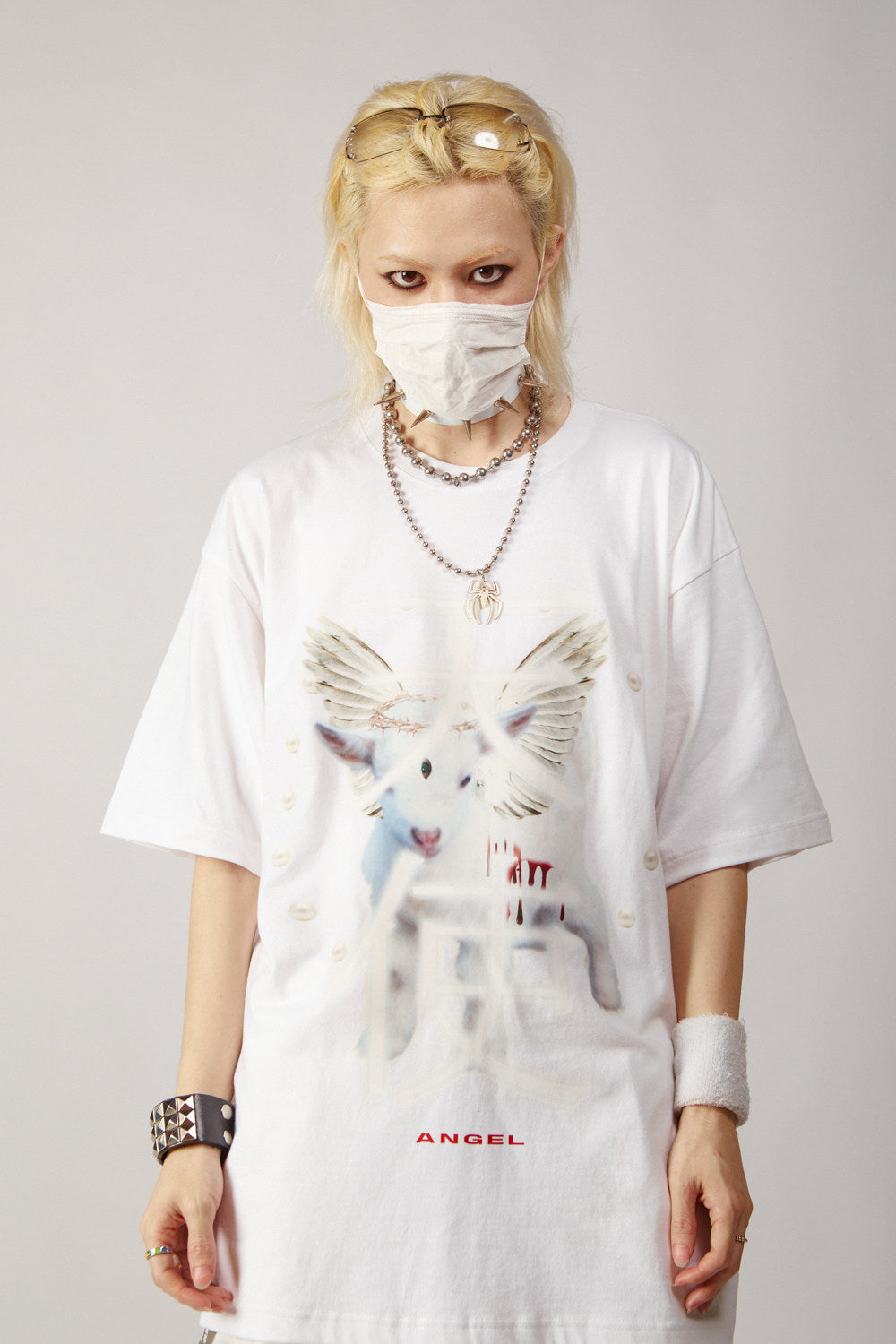 DEADENDKIDS ANGEL DEVIL oversized graphic tee — close modeled view