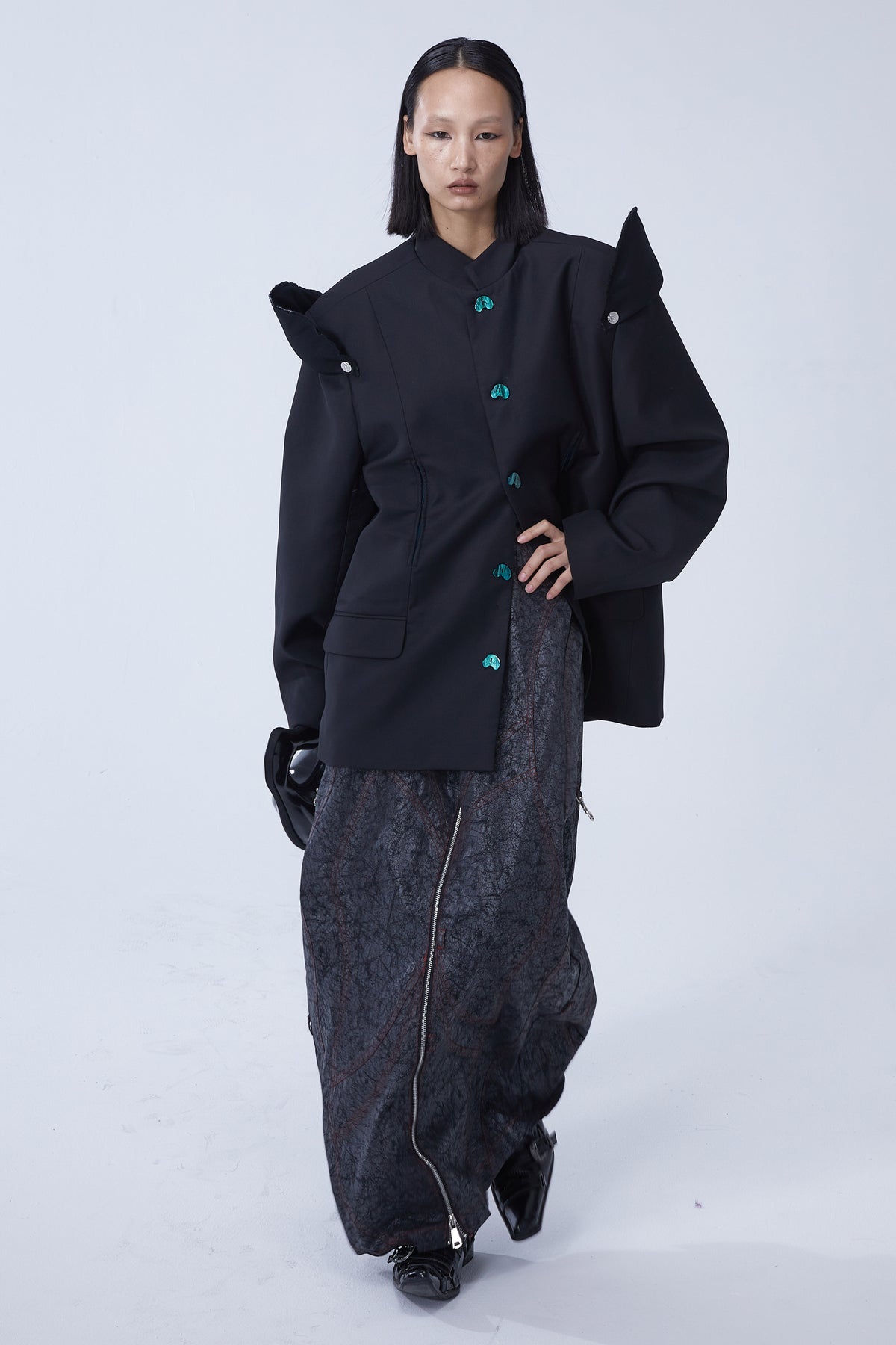 EMBRYO IMPERIAL GUARD detachable-shoulder Zhongshan blazer — rear modeled view
