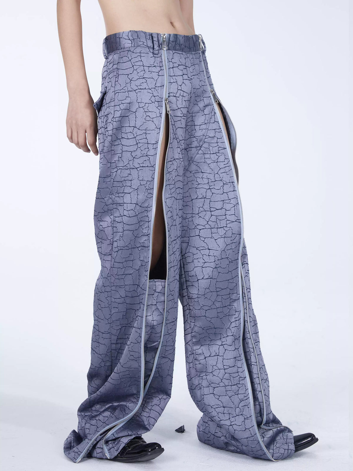 EMBRYO FIVE POISONS luminous-zip crackle flare pants — alternate modeled angle
