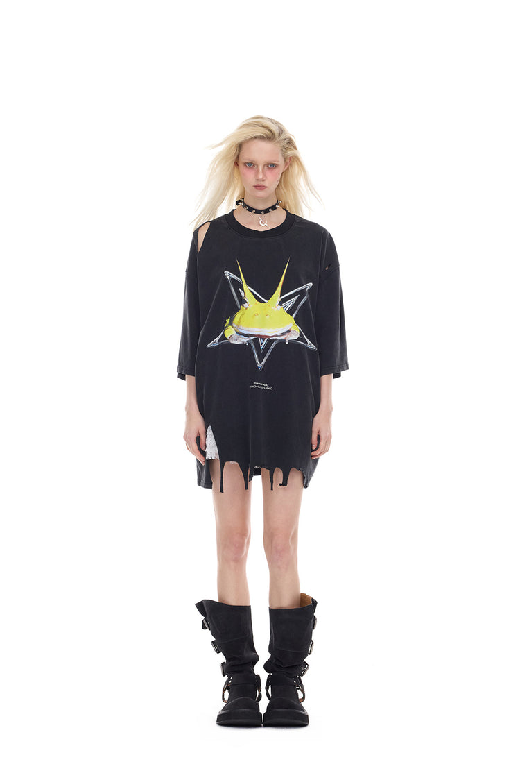 PINKSPINK HORNED FROG distressed graphic tee in black — front full-length modeled view with the distressed hem exposed
