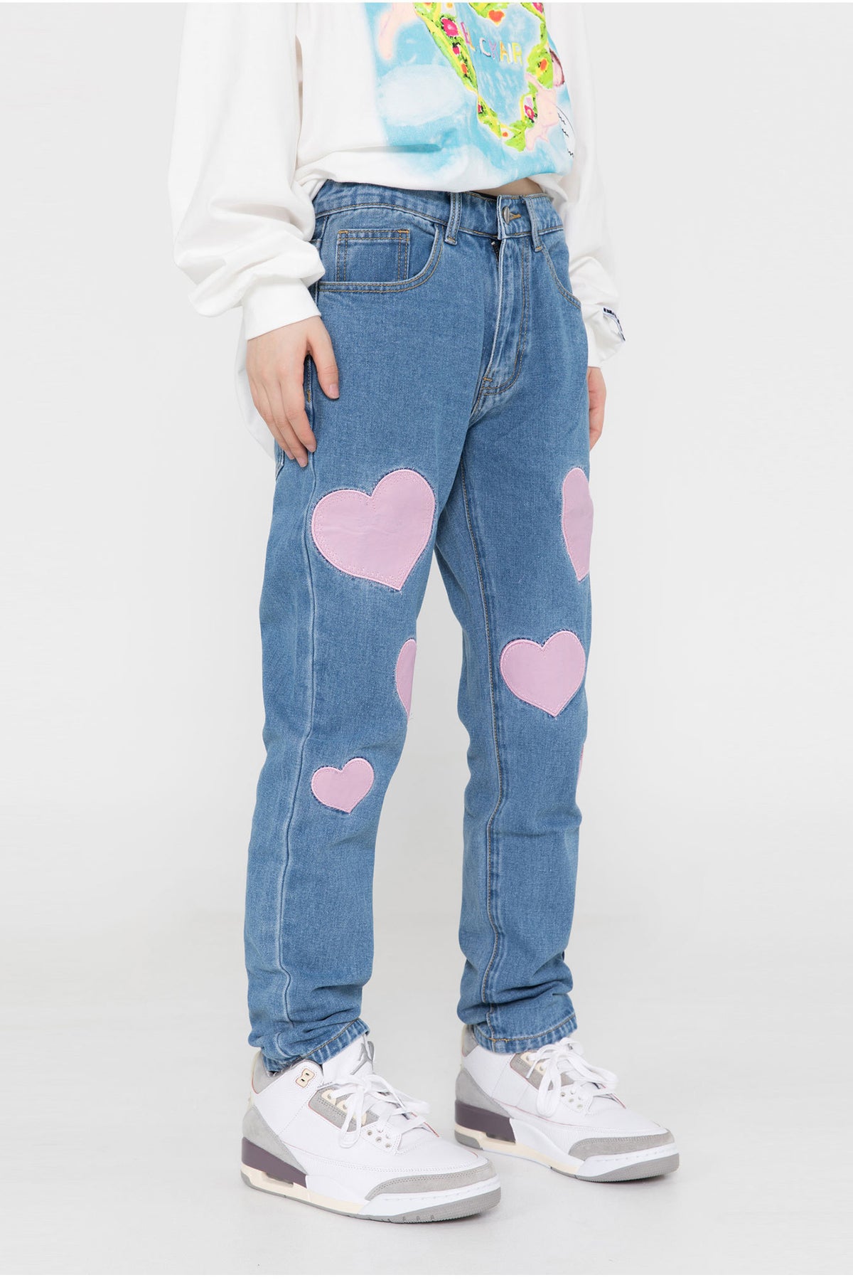 BLACKAIR BIG HEARTS pink-patch jeans, blue version, side-front styling