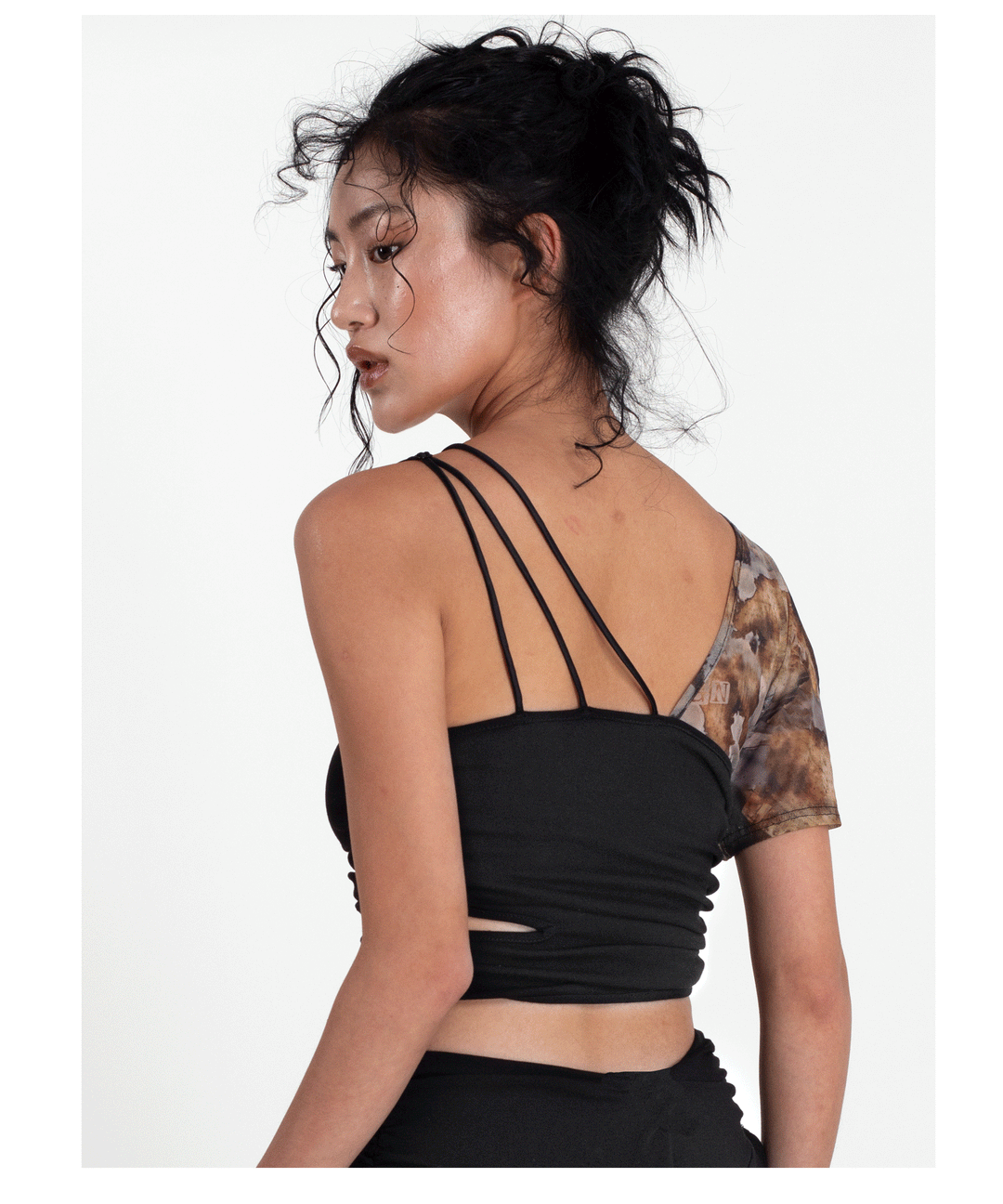 4RE1GN TIE-DYE SLEEVE asymmetric crop top, rear three-quarter strap view